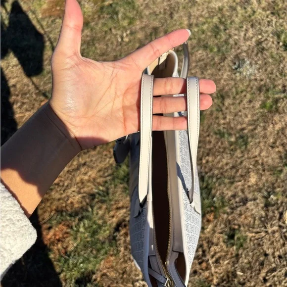 Tory Burch Gray and Cream Tote Bag- Pristine - Picture 7 of 11